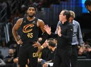 米兰体育,-雄鹿横扫骑士保持不败