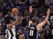 米兰APP下载-马刺大胜国王，重返西部前八