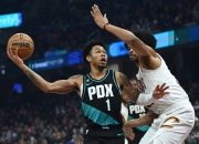 ac米兰体育官网-爵士击败开拓者，米切尔砍下30分