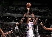 ac米兰体育官网-76人压哨三分绝杀篮网，豪取四连胜