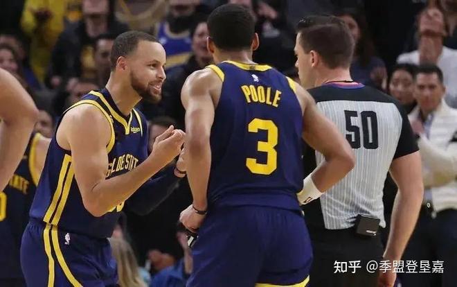 尼克斯遭遇惨败,客场不敌老鹰 尼克斯遭遇惨败,客场不敌老鹰