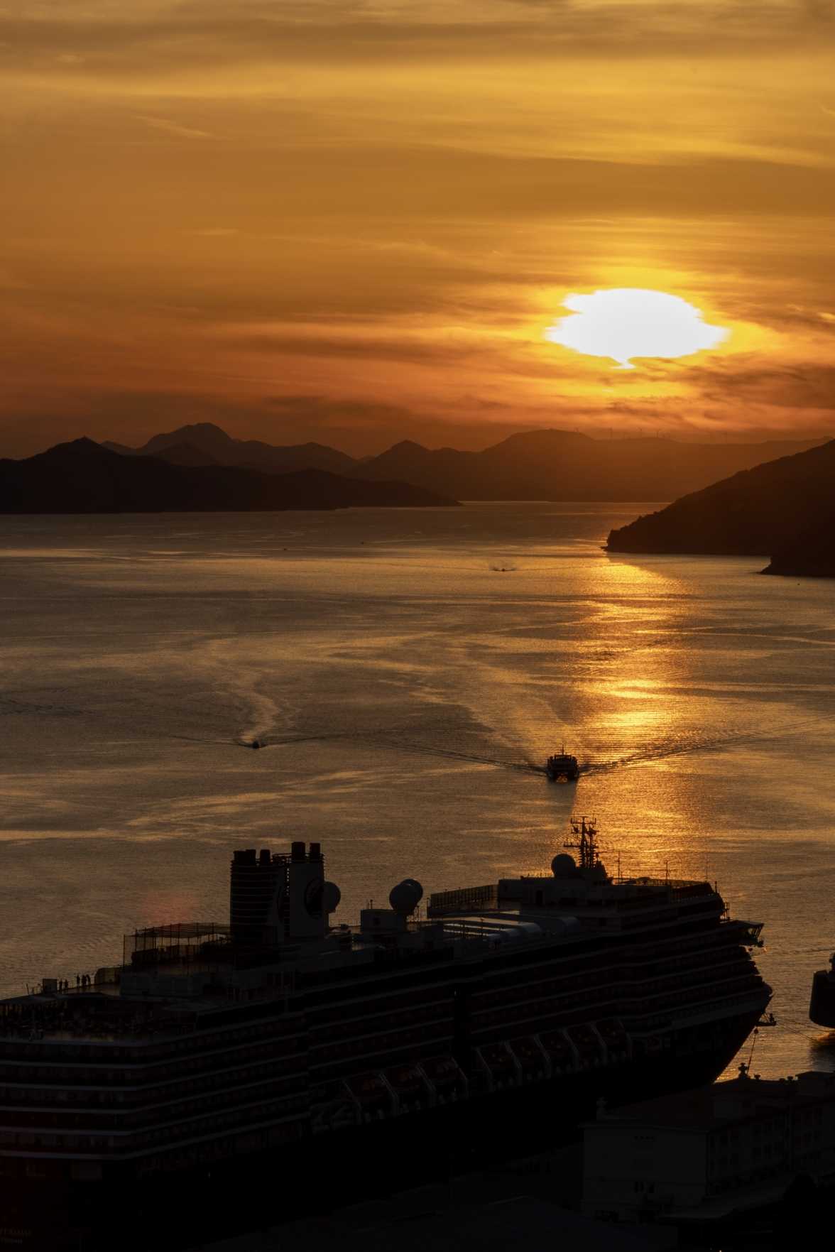 克罗地亚不敌斯洛文尼亚，小组竞争激烈