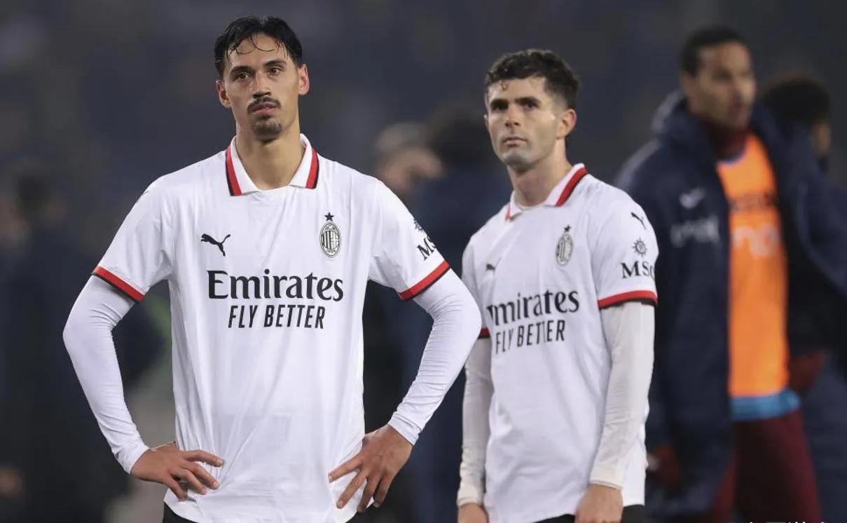 拉齐奥输球坐失冲冠良机,叹息不已 拉齐奥输球坐失冲冠良机,叹息不已