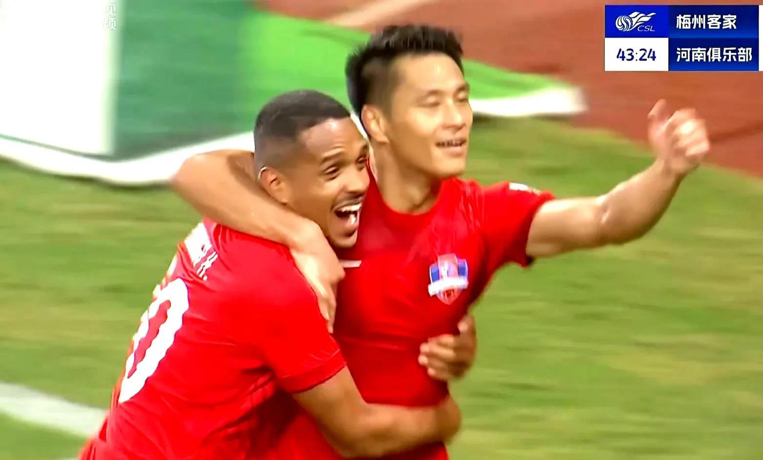 亚洲强队对决，中国球队奋力一搏