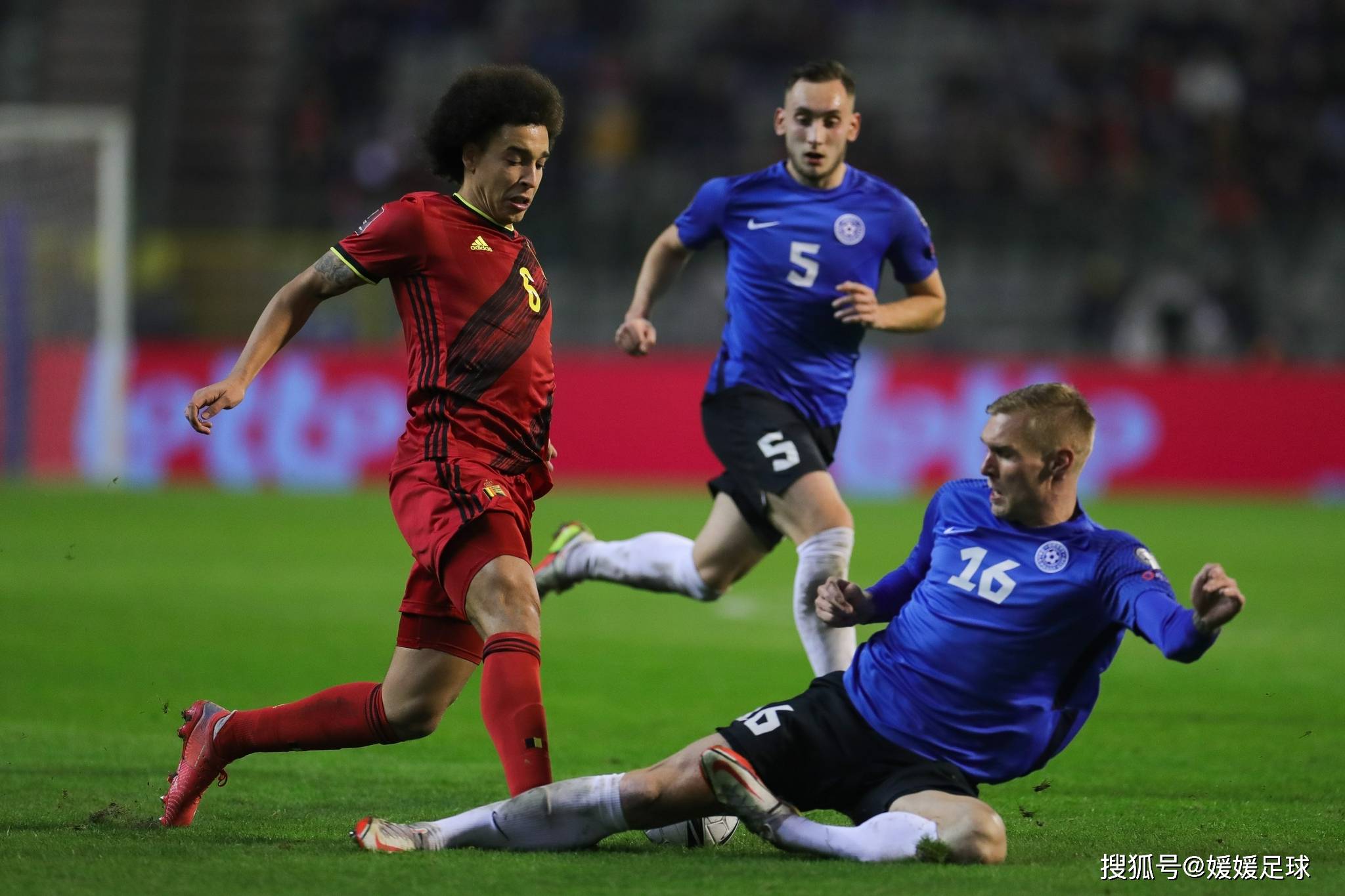 斯洛伐克队顽强抗衡，晋级欧锦赛四强的简单介绍