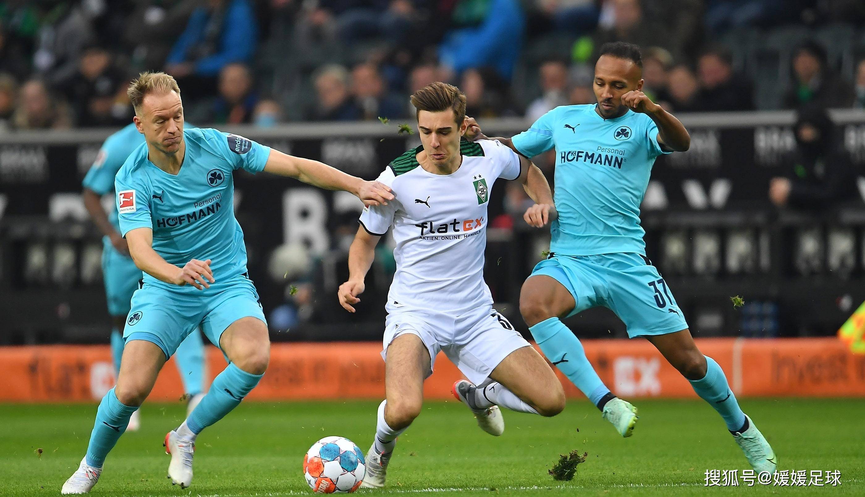 斯图加特客场失利,降级阴影笼罩球队命运的简单介绍 斯图加特客场失利,降级阴影笼罩球队命运的简单介绍